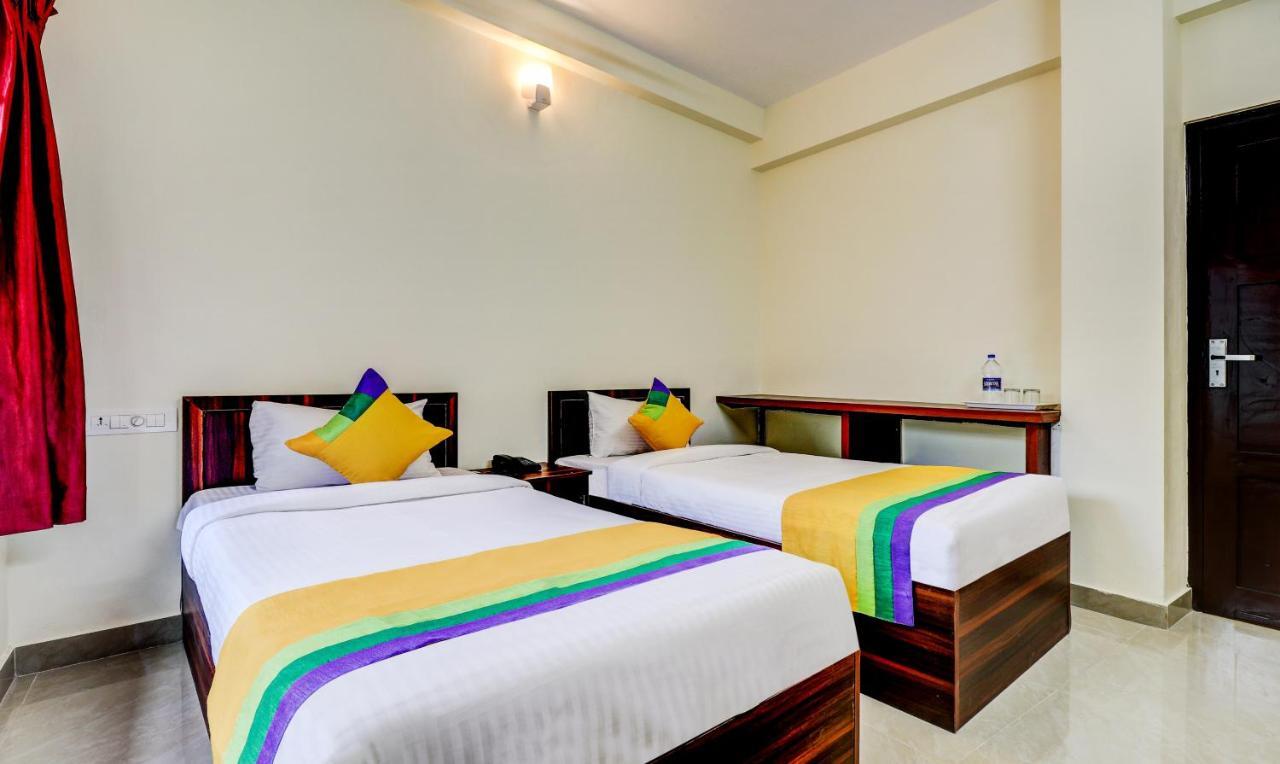 Itsy Hotels Rain Tulsi Stayz, Palarivattom Junction Kochi Extérieur photo