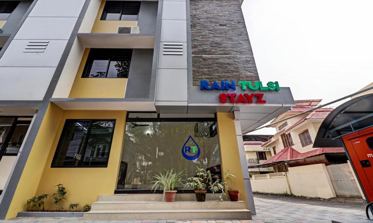 Itsy Hotels Rain Tulsi Stayz, Palarivattom Junction Kochi Extérieur photo