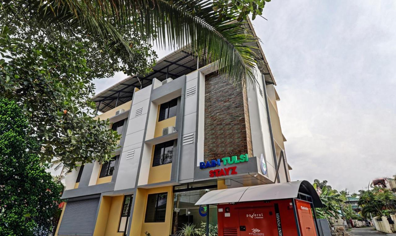 Itsy Hotels Rain Tulsi Stayz, Palarivattom Junction Kochi Extérieur photo