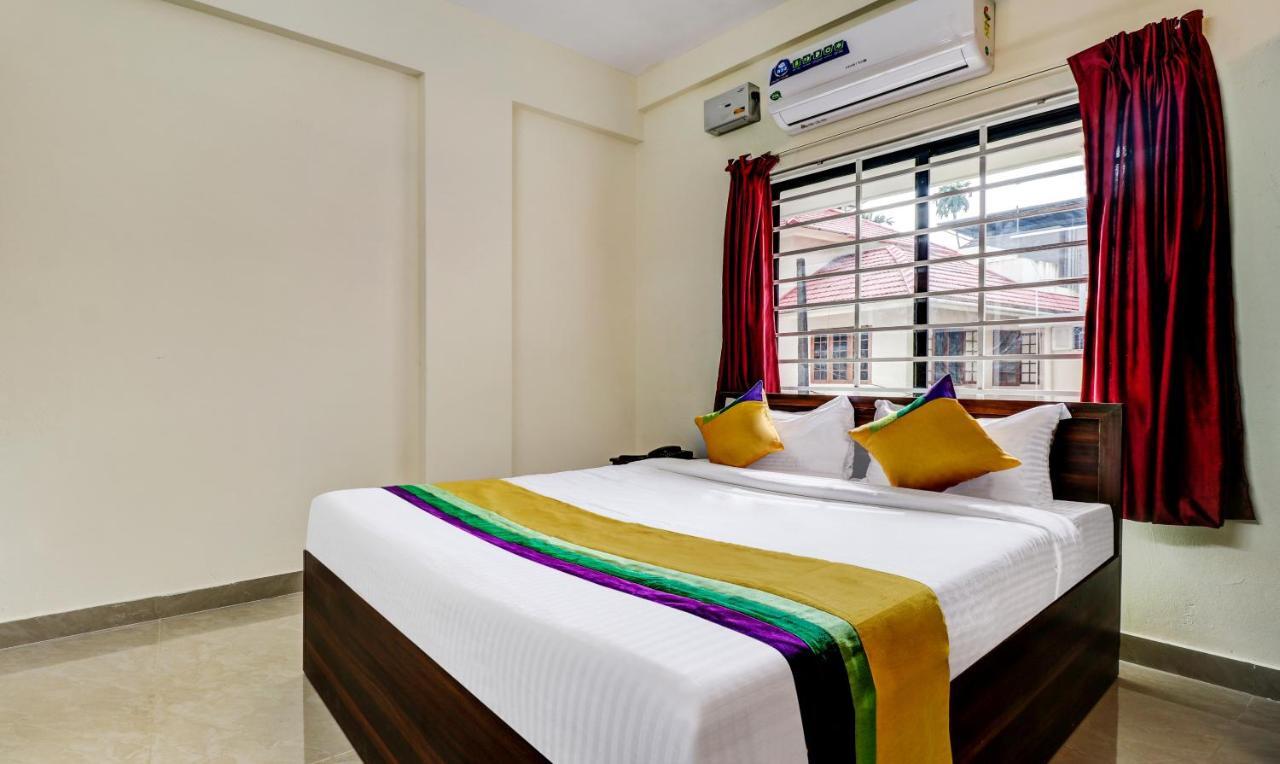 Itsy Hotels Rain Tulsi Stayz, Palarivattom Junction Kochi Extérieur photo